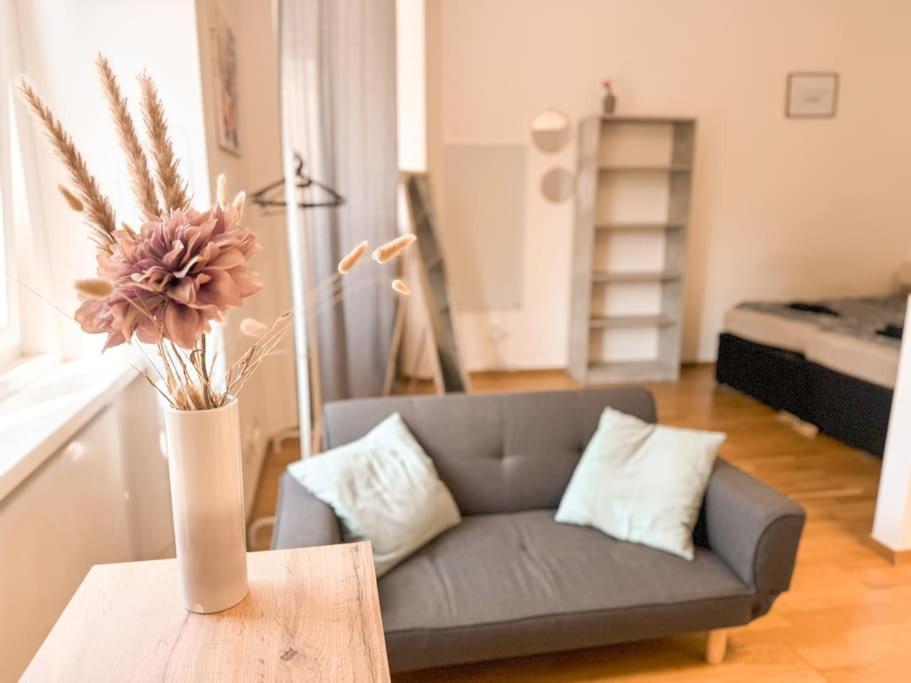 Lend - Design Apartment 2 Graz Bagian luar foto