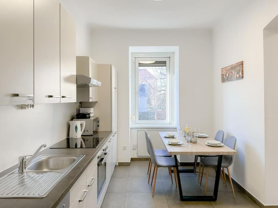 Lend - Design Apartment 2 Graz Bagian luar foto