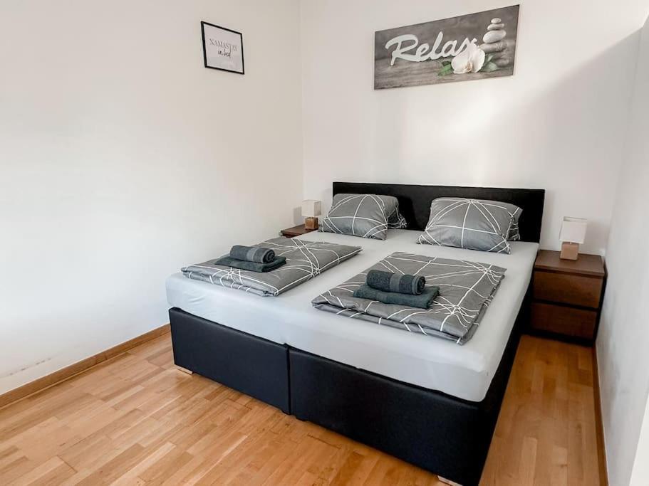 Lend - Design Apartment 2 Graz Bagian luar foto